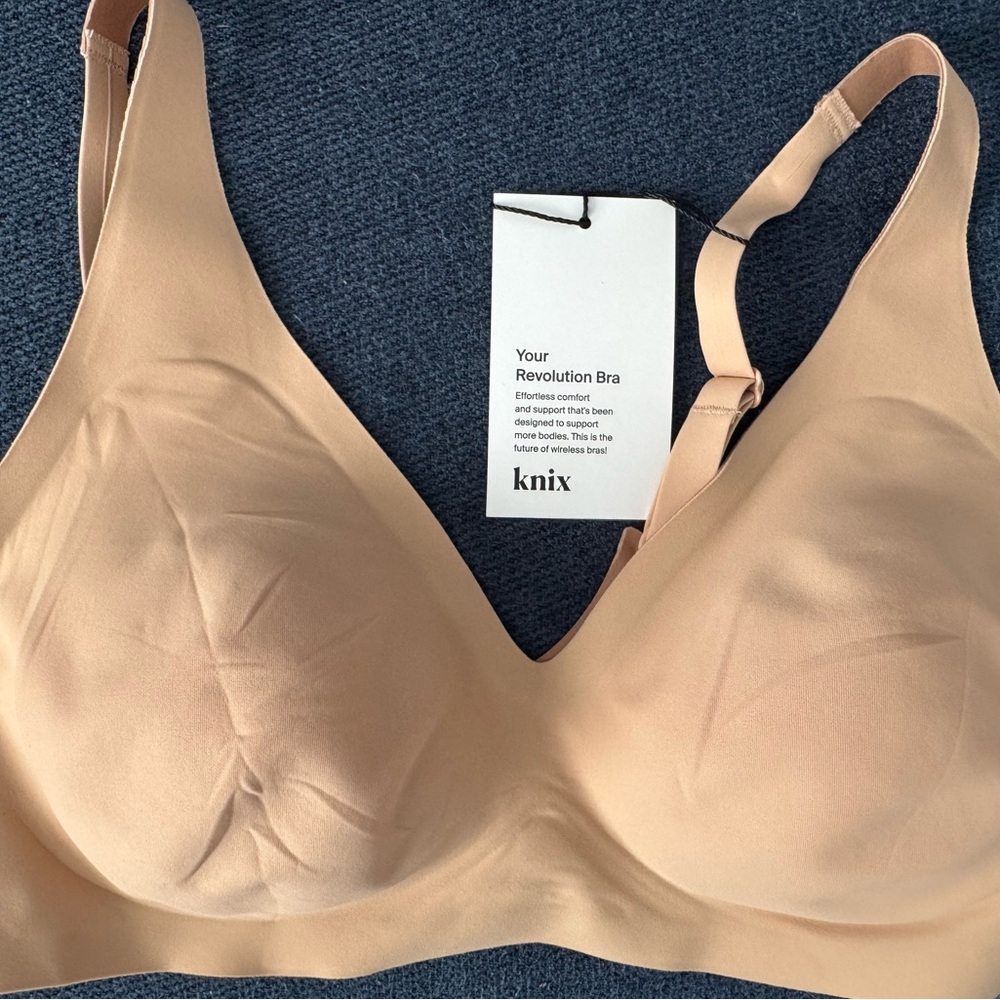 BMWT. Knix Women's Revolution Bra Tan